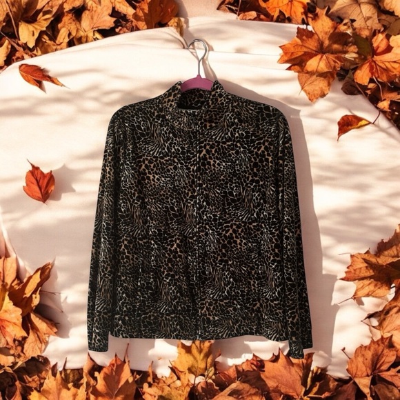 Kim Rogers Long Sleeve Animal Print Velour Zip Jacket Size M - Picture 8 of 10